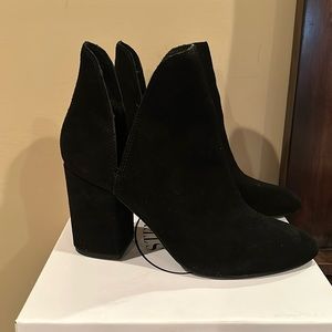Steve Madden Black suede Rookie bootie